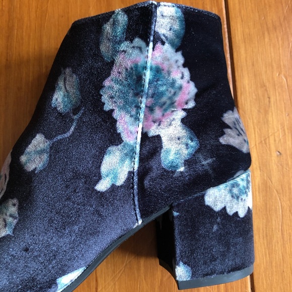 Sam Edelman | Floral Velour Booties - Picture 7 of 9